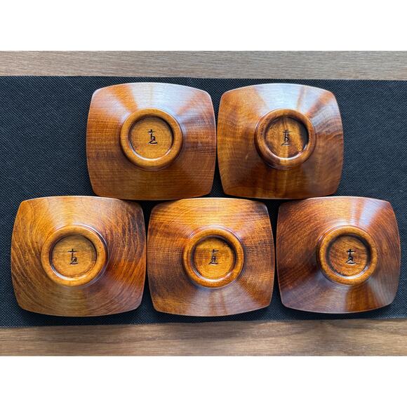 [Like New] Japanese Hand-Carved Wooden Saucers, Floral Motifs, Signed, Set of 5 - Picture 6 of 13